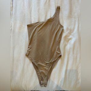 One shoulder bodysuit